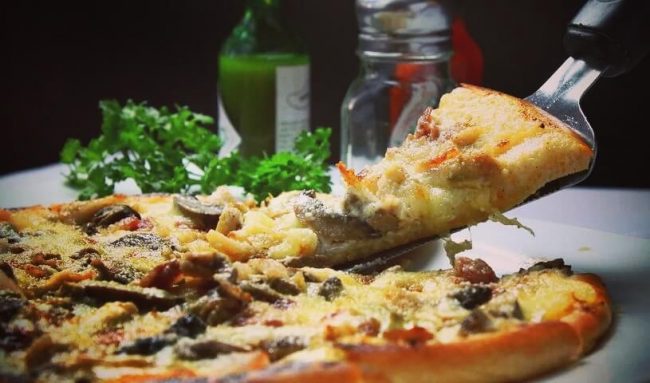 white types of pizza